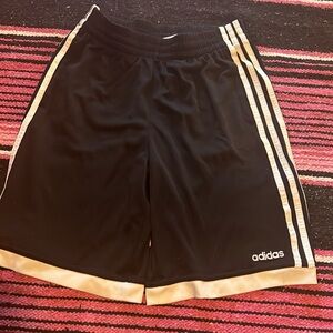 Adidas boys Short color black size 10/12